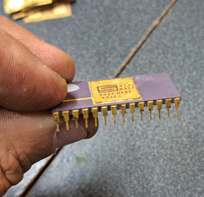 IC gold cap chip 2.png